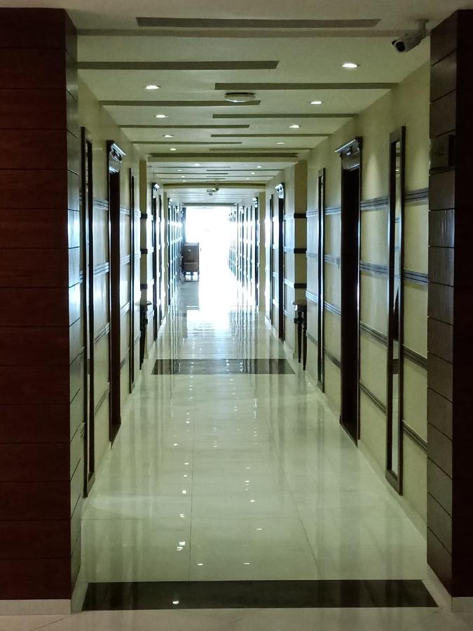 Avari Xpress Faisalabad Extérieur photo