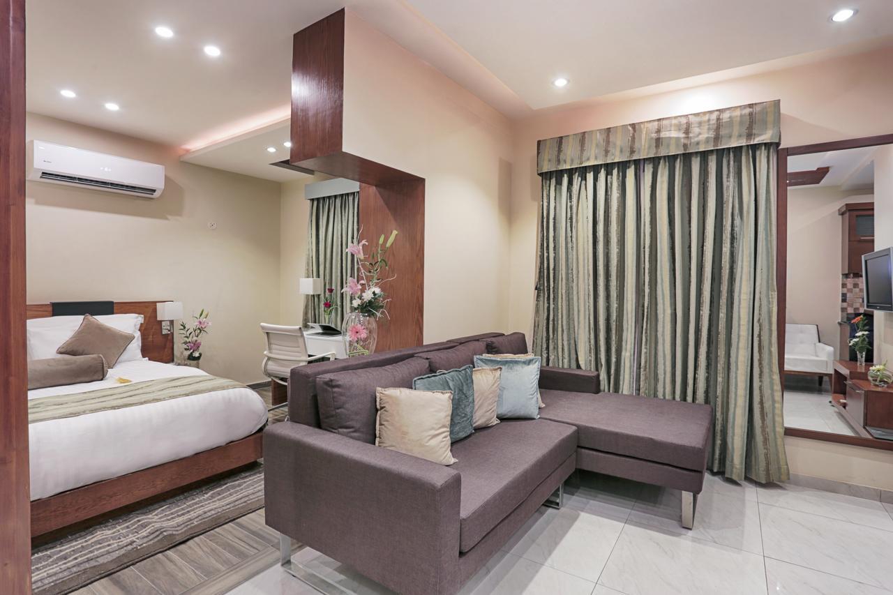 Avari Xpress Faisalabad Extérieur photo